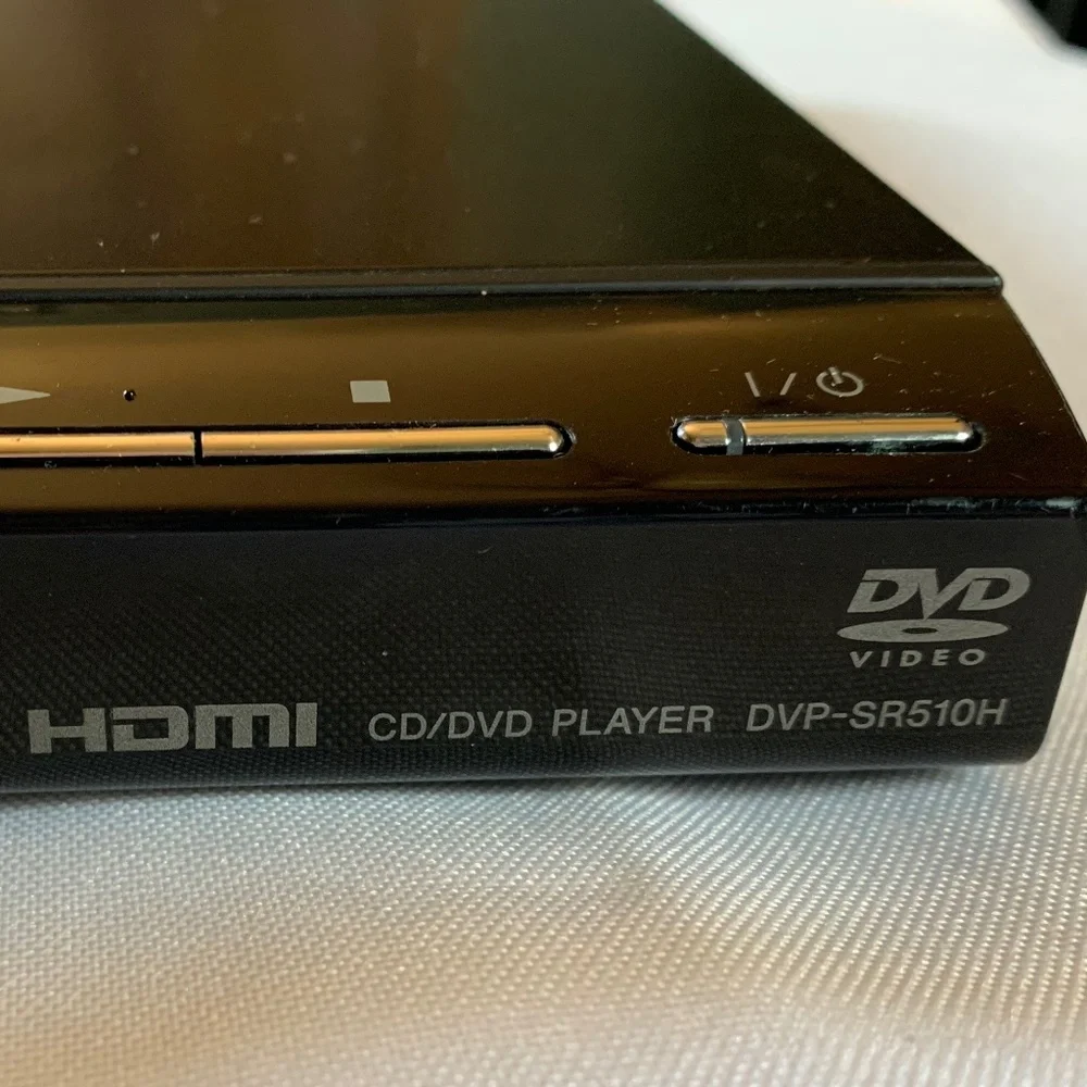 SONY DVD Player with HDMI Cord!  No Remote Control.